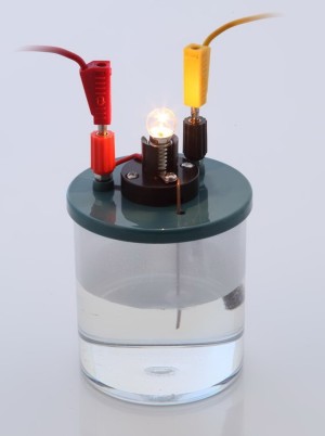 Прибор для демонстрации проводимости растворов